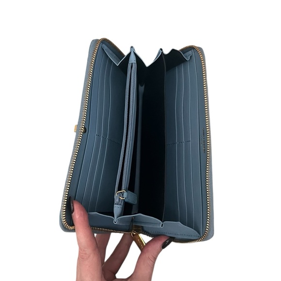 SAINT LAURENT Bleu Glacier Calfskin Leather Classic Y Zip Wallet - Picture 10 of 13